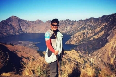 Pose on the Summit